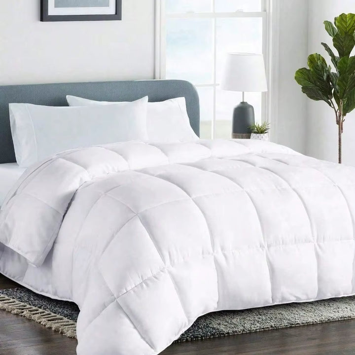 All-Season Down Comforter – Fluffy Quilted Luxury Hotel Duvet Set