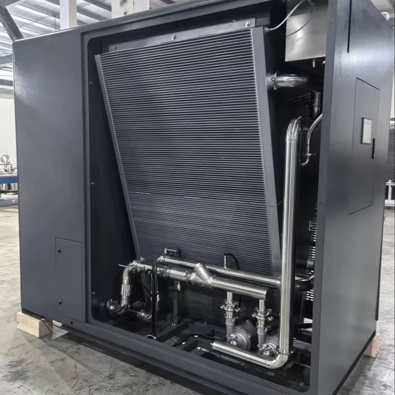 ACT BTC Hydro Mining Rack Energy Efficient 6Ph/S-10Ph/S 80KW-140KW Holds 20 Whatsminer 34 Antminer S19 S21 Series Crypto Mining