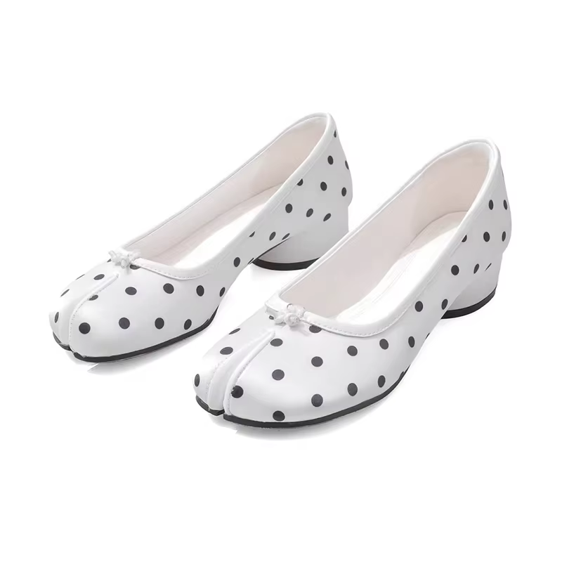 New Autumn Retro Split-Toe Pumps for Women – Elegant Mid-Heel Dress Shoes