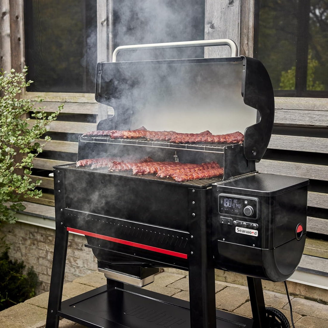 Searwood™ XL 600 Wood Pellet Smoker Grill, 36 Inches – Wi‑Fi & Bluetooth‑Enabled Outdoor Grill for Smoking, Searing, Rapid React PID & Cooking up to 600°F, Black