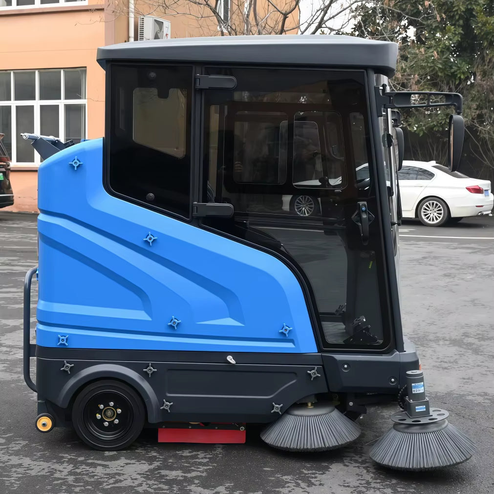 Industrial Ride on Electric Vacuum Floor Clean Sweeper Street Cleaner Floor Sweeper with High Pressure Water Gun