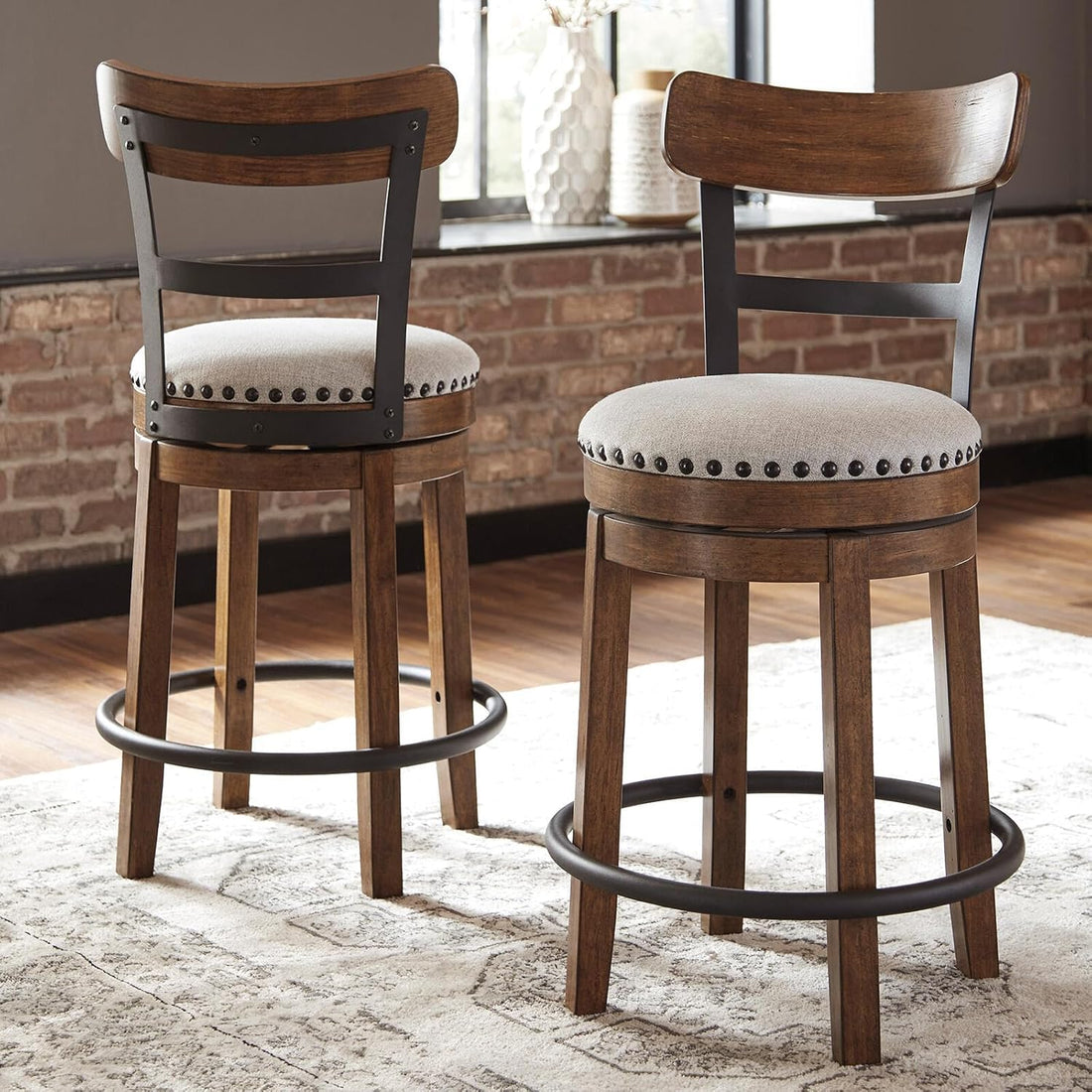 Bar Stool with 360° Swivel Seat – Cushioned Kitchen Island Stool, Wood & Metal Frame Counter Height Seating