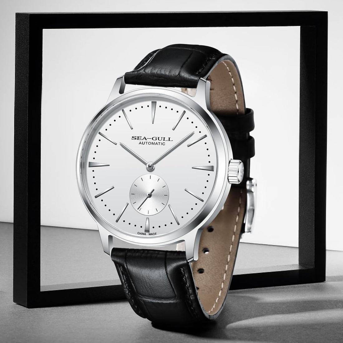 Mens Classic Leather Strap Vintage Watch