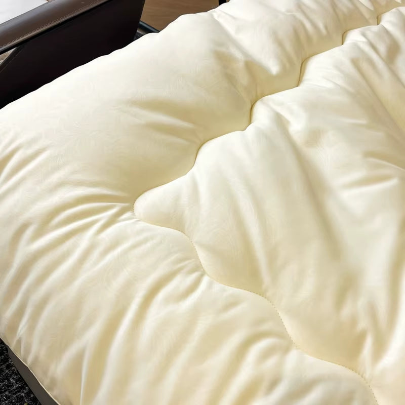 Luxury Quilted Winter Comforter – Soft Fluffy Thick Duvet Blanket
