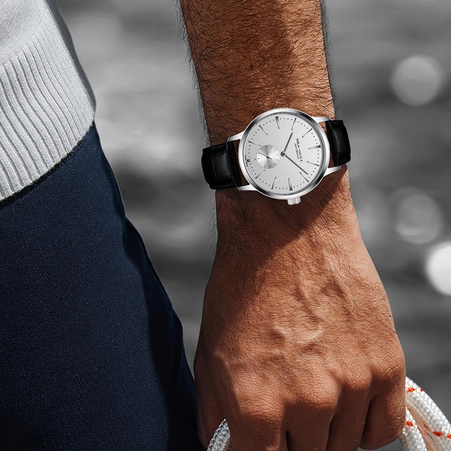 Mens Classic Leather Strap Vintage Watch