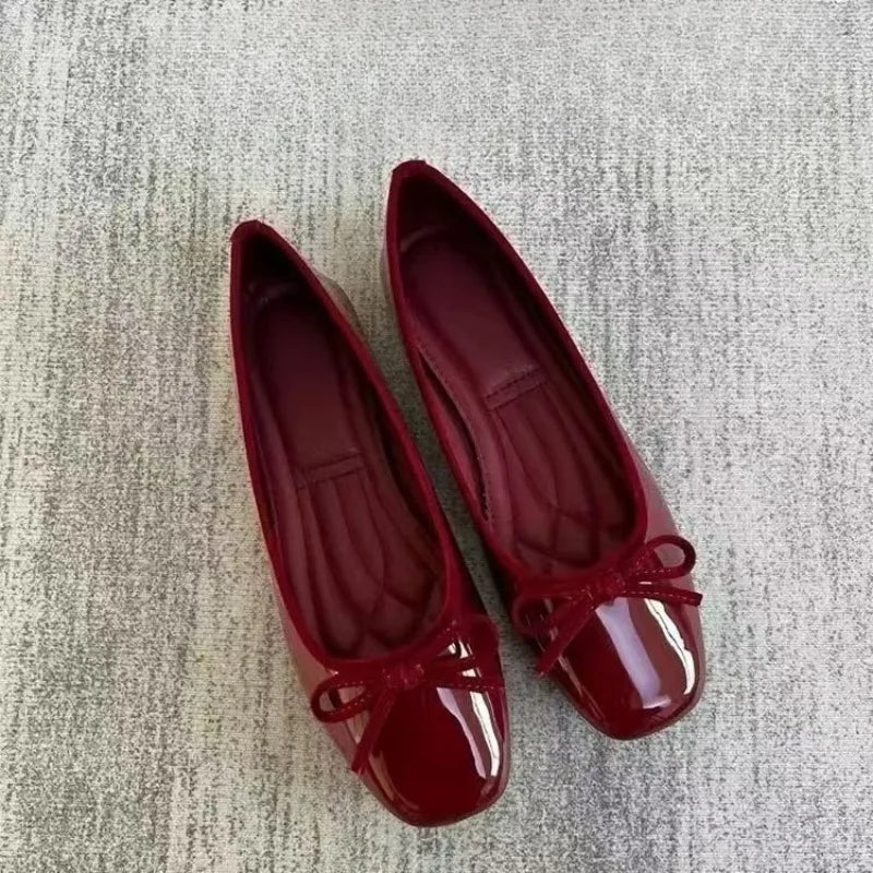 Modern Women's Red Mary Jane Flats with Buckle Strap – Classic Round Toe Bow Loafers