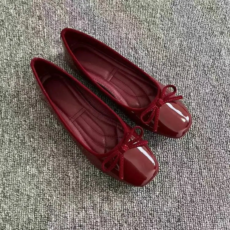 Modern Women's Red Mary Jane Flats with Buckle Strap – Classic Round Toe Bow Loafers