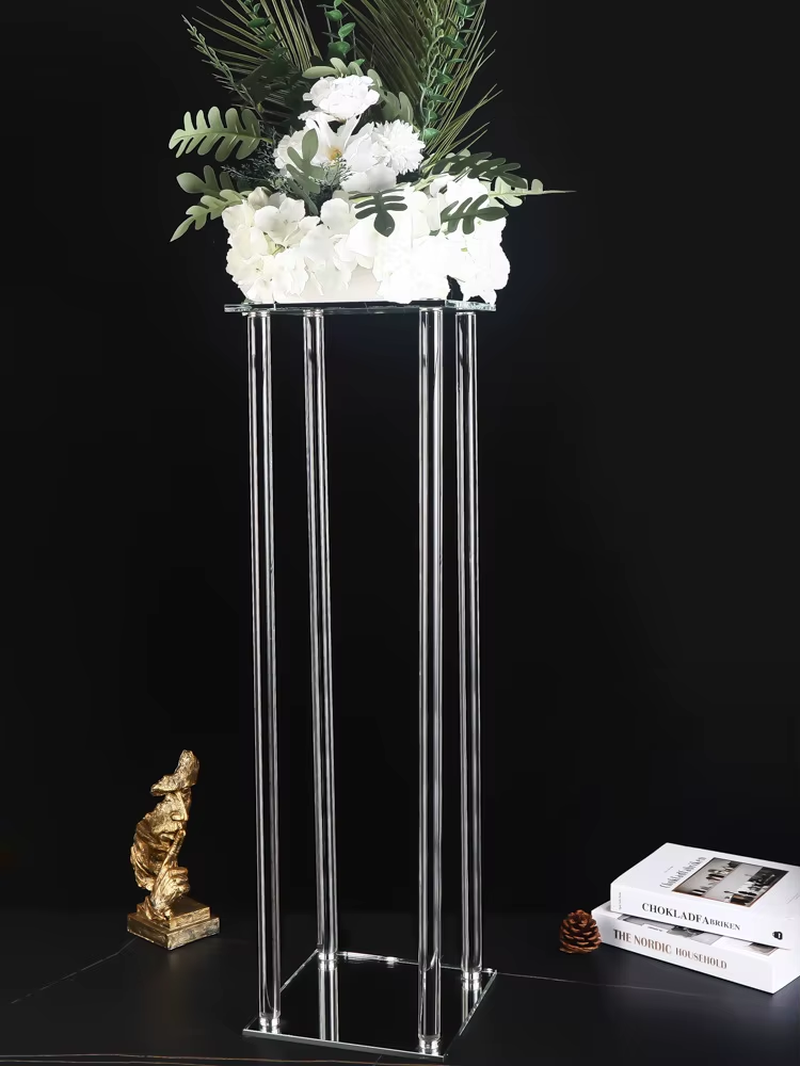 Exquisite Crystal Candlestick Centrepiece for Luxury Banquets