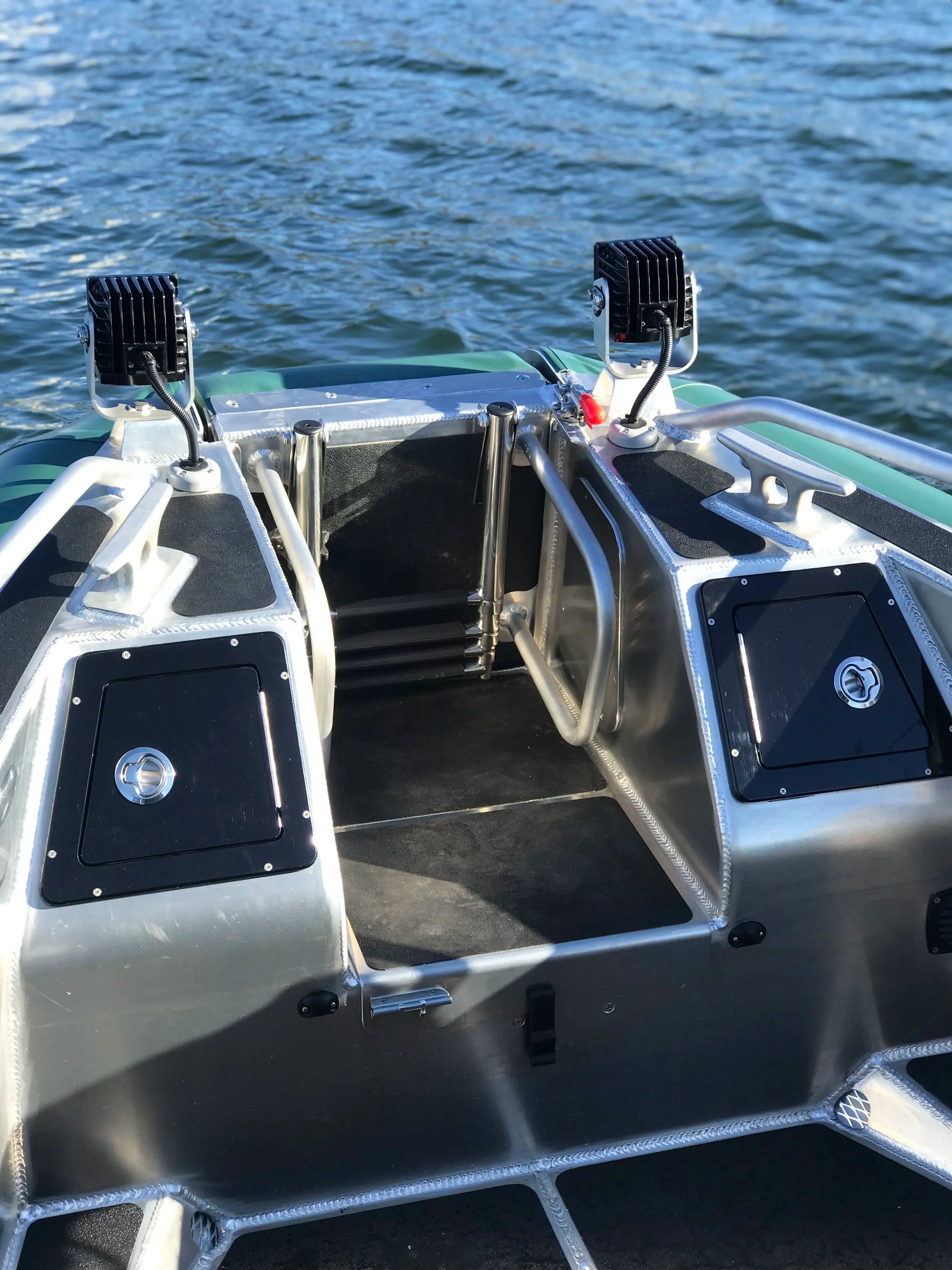 Luxury Unique Aluminum Fishing Offshore Cabin Boat Speed Patrol Boat