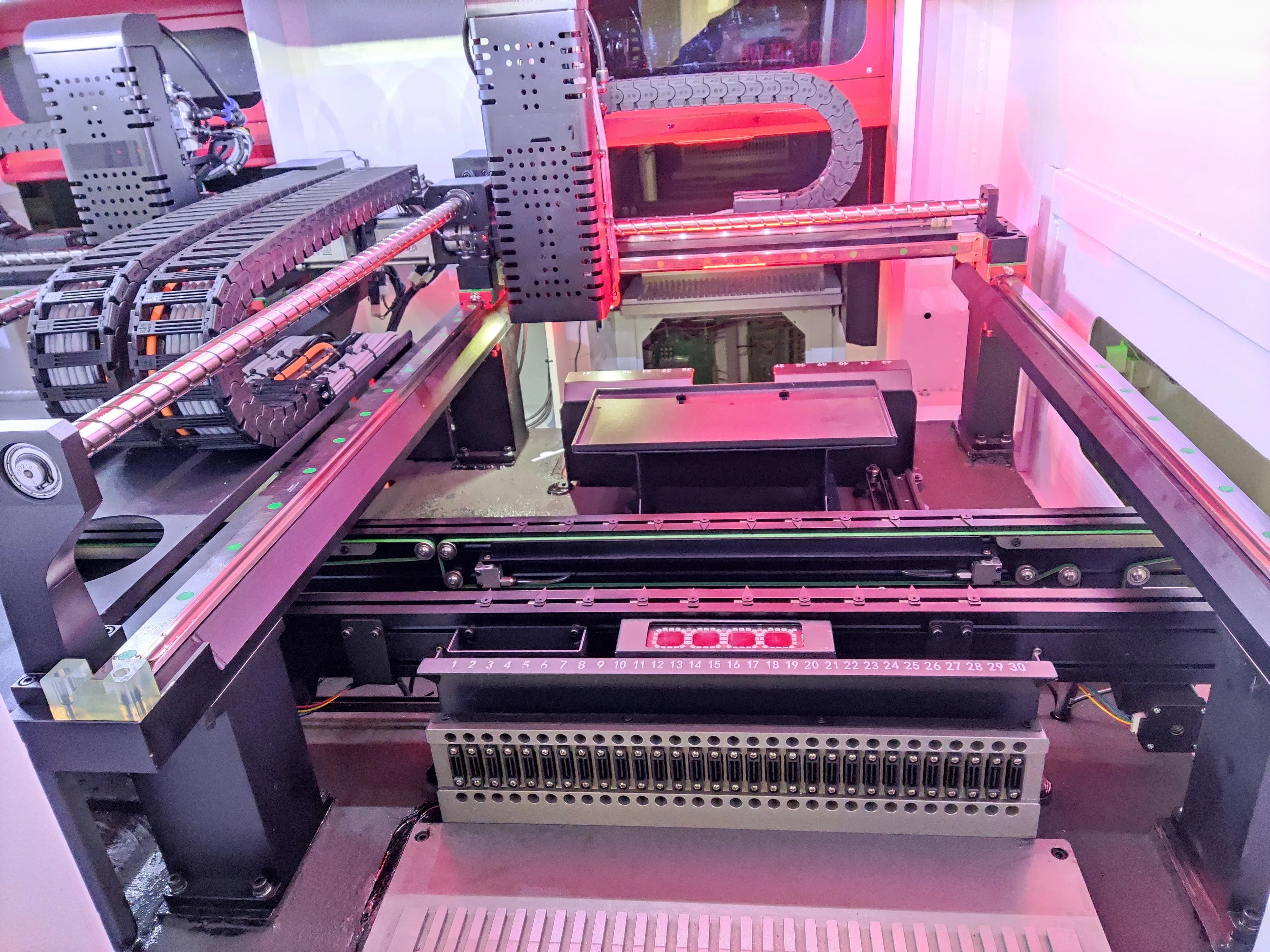 HWGC HW-DSQ800-120F with CE Certificate Double Sided SMT Assembly LED Chip Mounter Machine Vision BGA Pick and Place Machine