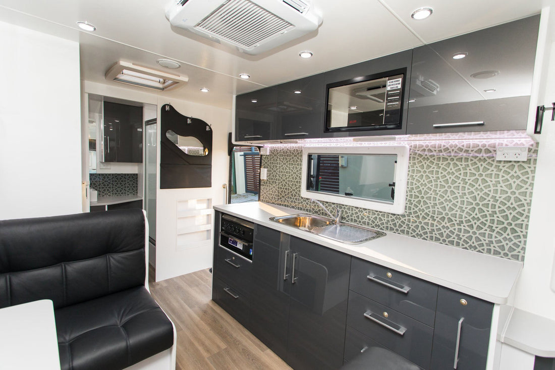 Premium Off-Road Caravan Modern Standard On-Road Touring House Mobile Camper