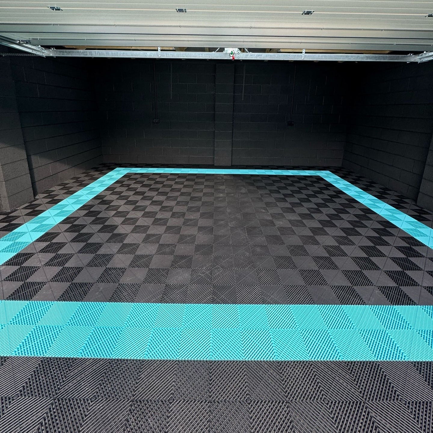 Modern Car Garage: Prefabricated Steel Carport, Multi-Vehicle Parking Shed