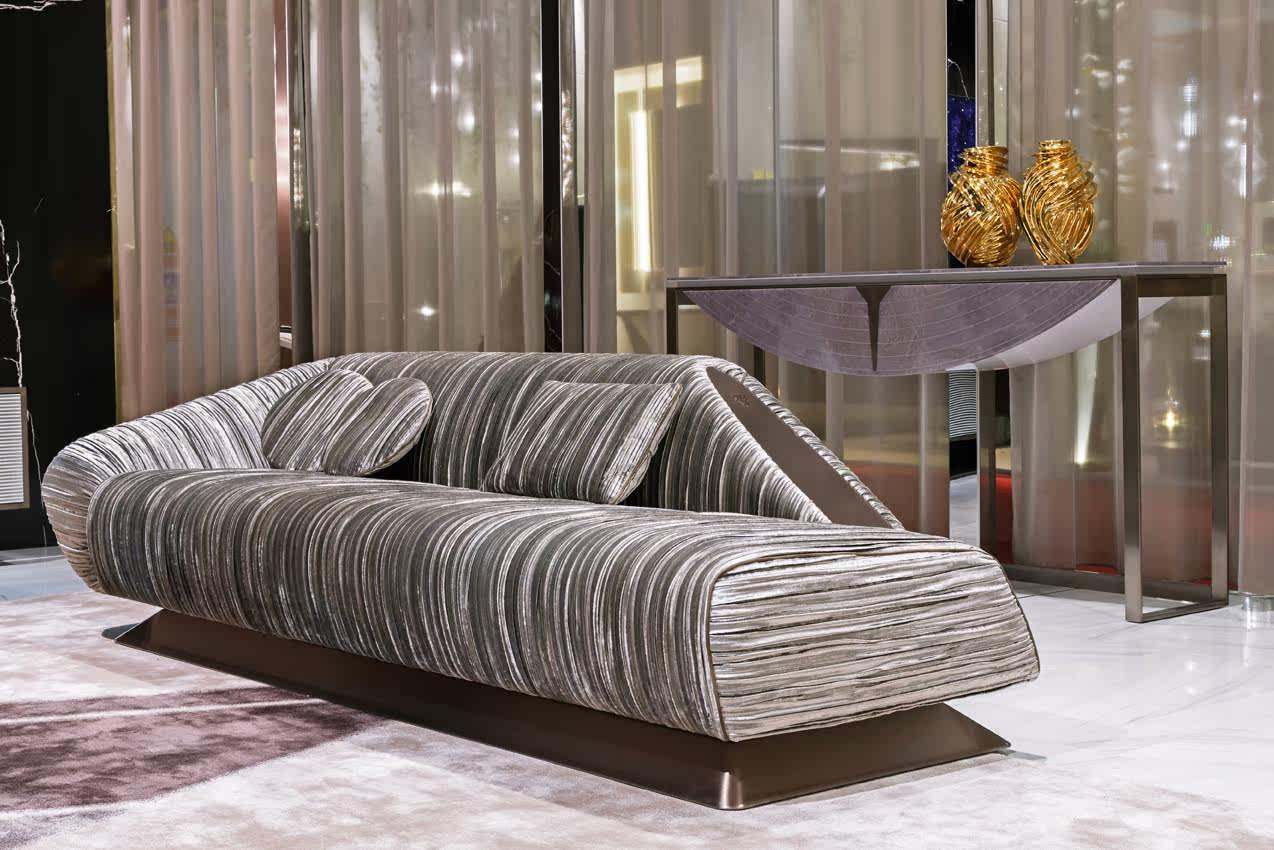 New Italian Home Hotel Modular Fabric Sofa Set with Stainless Steel Bas