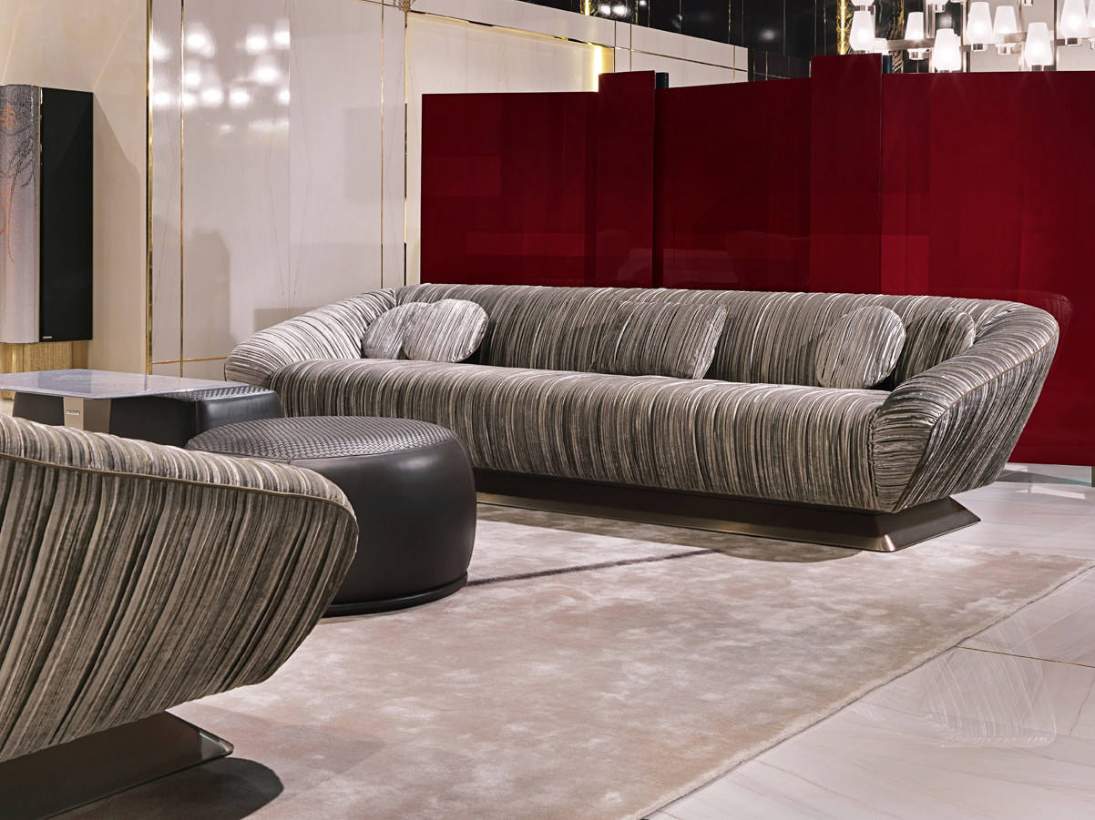 New Italian Home Hotel Modular Fabric Sofa Set with Stainless Steel Bas