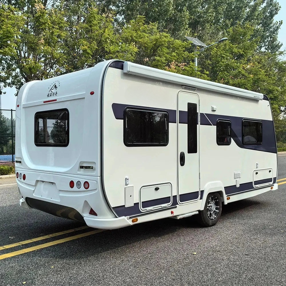 Caravanes de camping-car de luxe 670 Lite - Camping-car tout-terrain - Intérieurs modernes