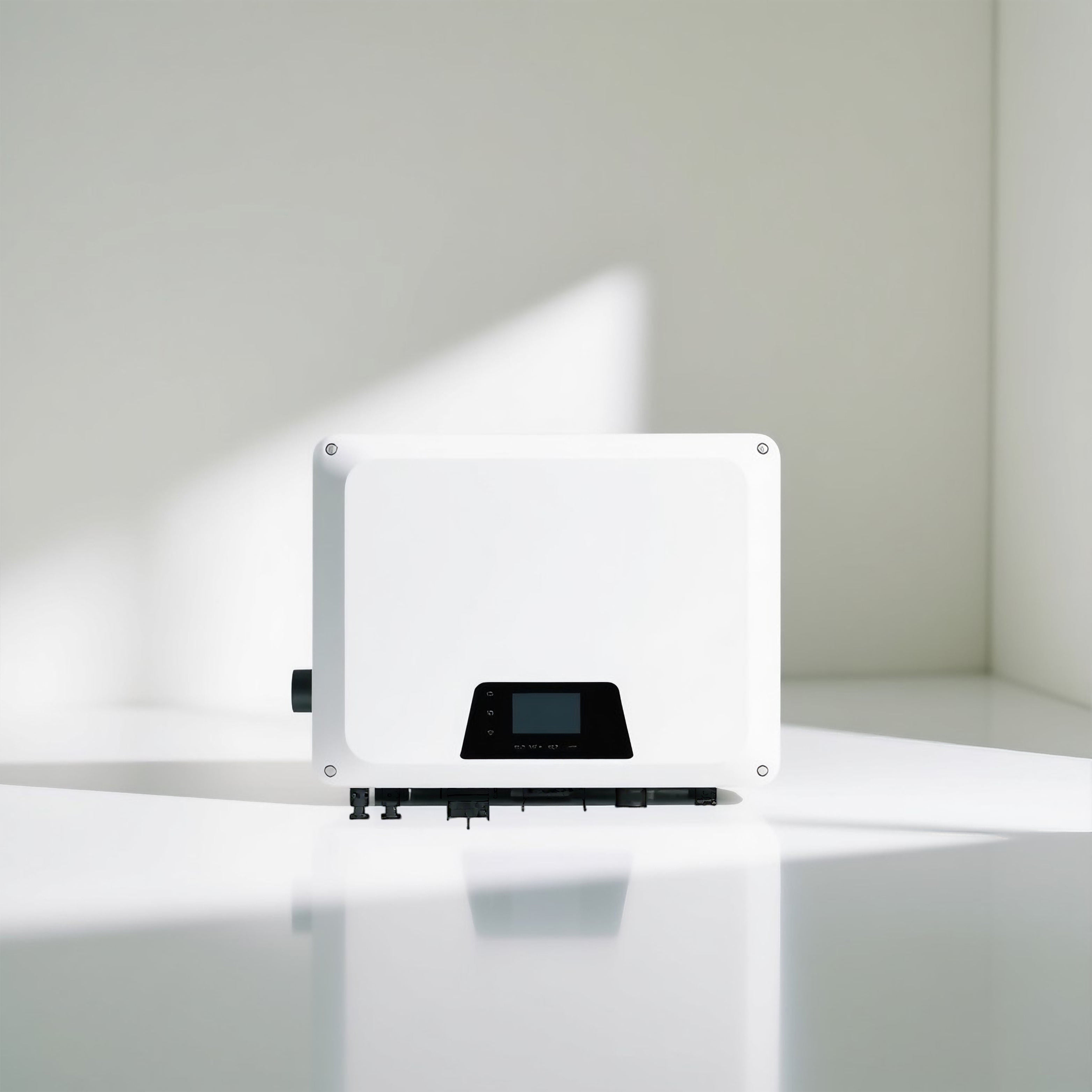 Modern 3–6kW Single Phase Hybrid off grid Solar Inverter - Home Energy Storage System (ESS)