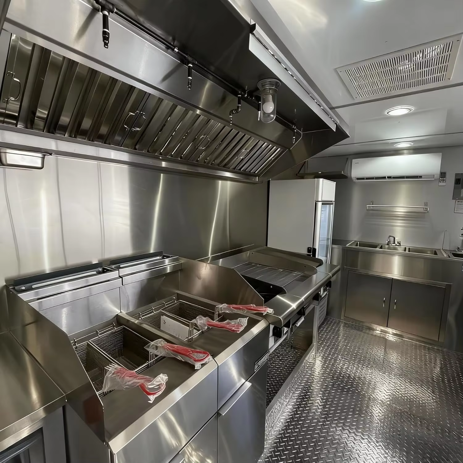 New Stainless Steel Expandable Food Truck – Mobile Catering Street Food Business Trailer