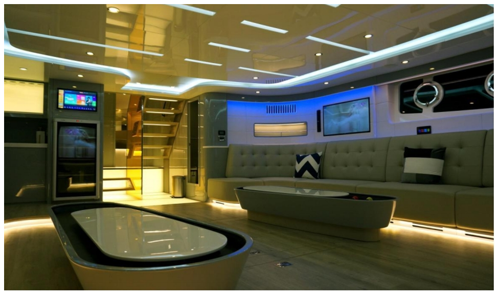 Supper Luxury Hot Sale 75 ft Fiberglass Personal Luxury Yacht for Sport and Leisure