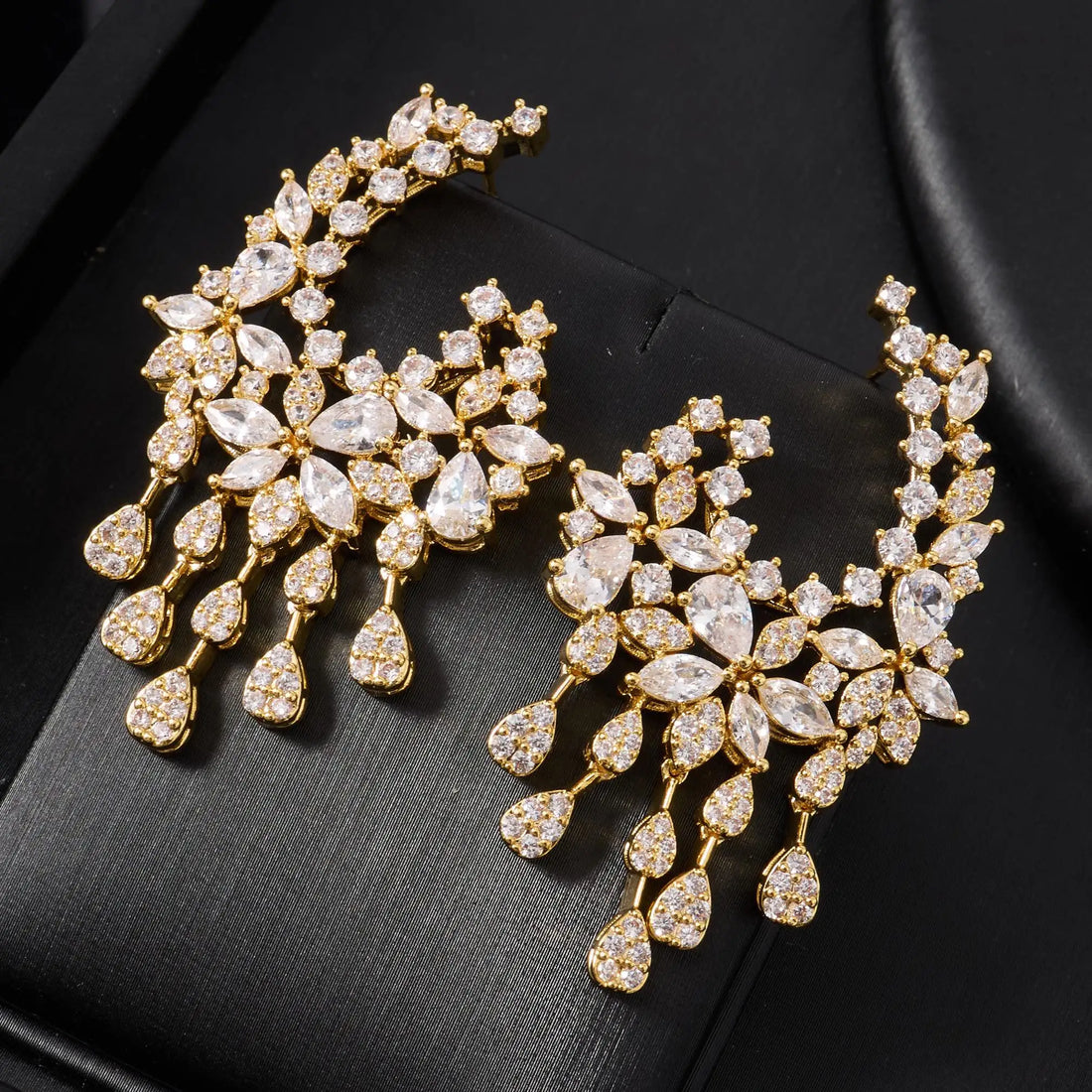 Luxury Crystal Zircon 4-Piece Jewellery Set for Women – Wedding Necklace, Earrings, Bracelet & Ring