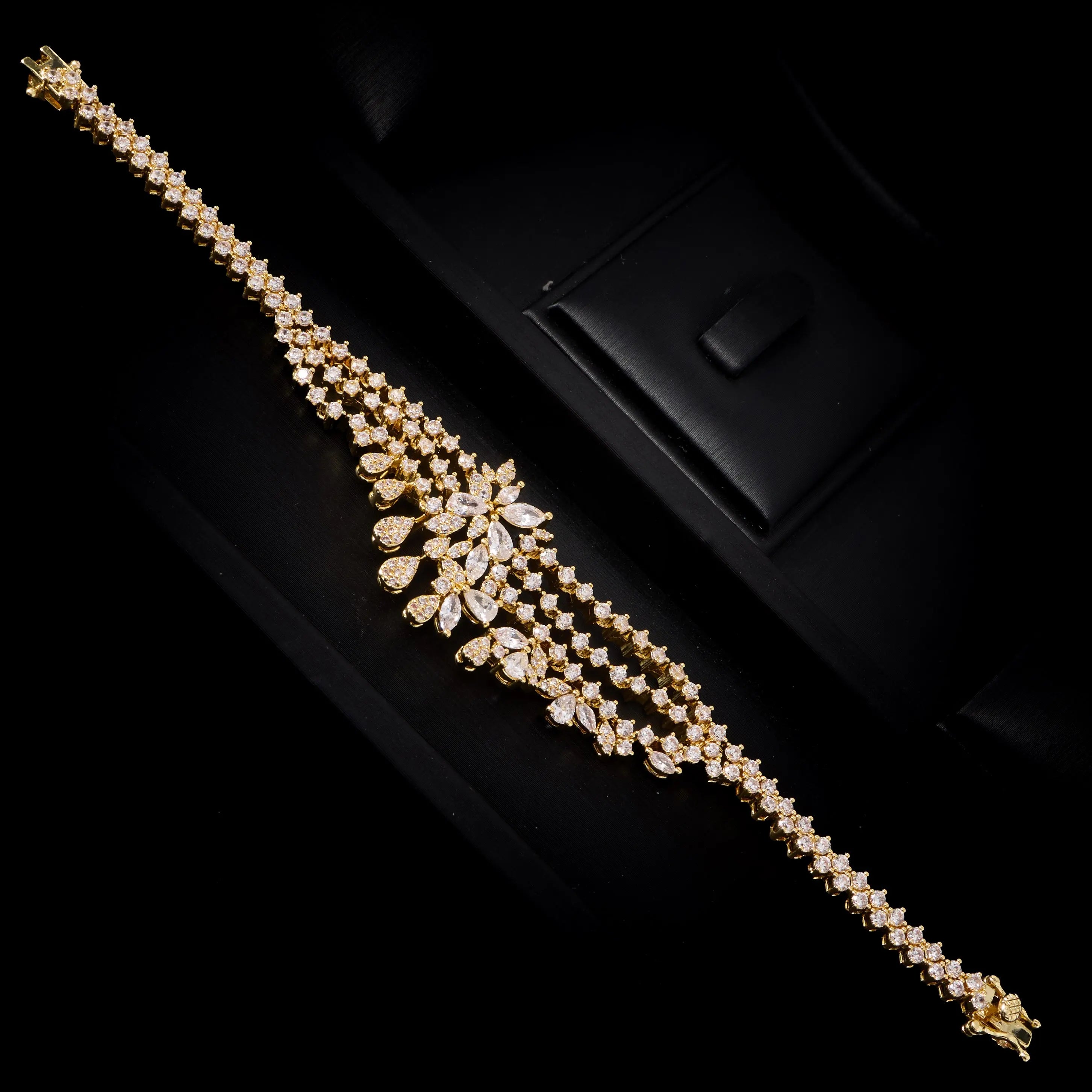 Luxury Crystal Zircon 4-Piece Jewellery Set for Women – Wedding Necklace, Earrings, Bracelet & Ring