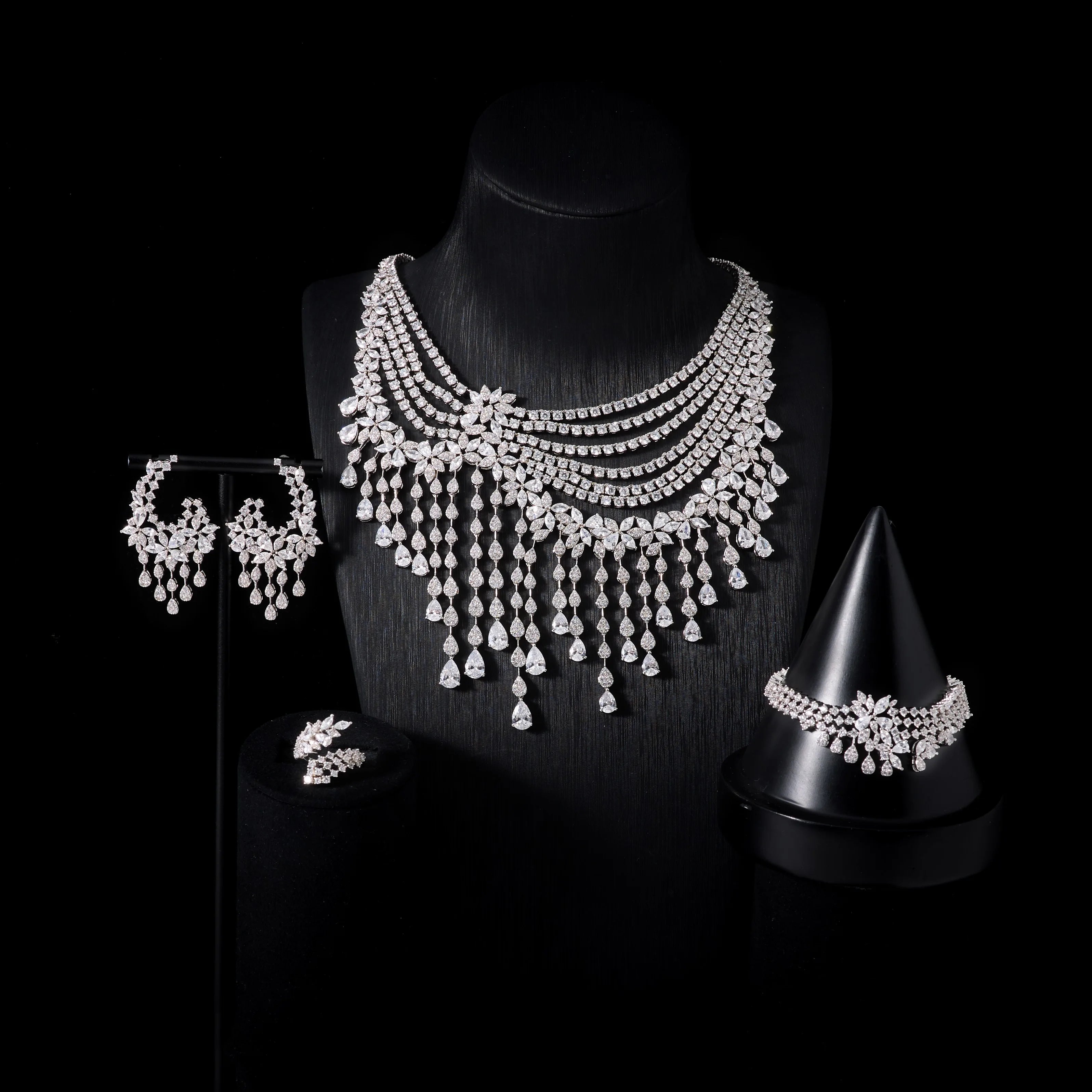 Luxury Crystal Zircon 4-Piece Jewellery Set for Women – Wedding Necklace, Earrings, Bracelet & Ring