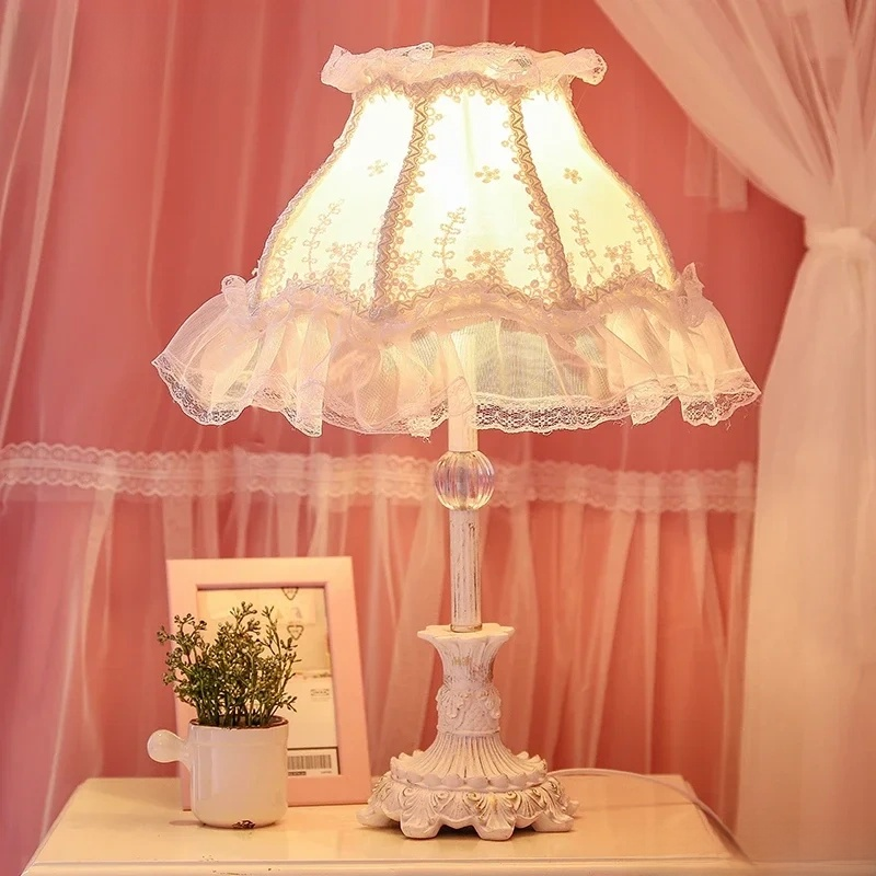 Modern Nordic Pink Lace Fabric Table Lamp – LED E27 Bedside Lamp