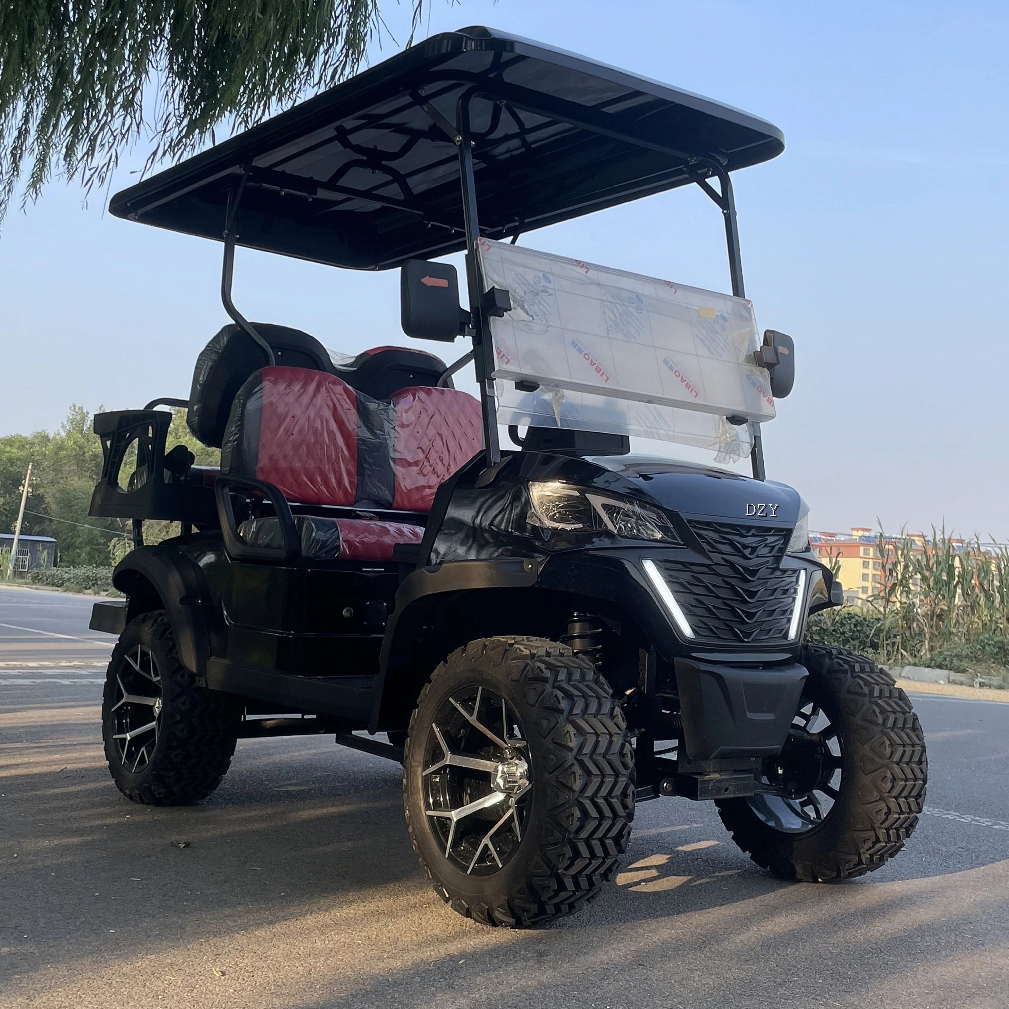 Customized Electric Golf Cart 2+2 4-Seater Lithium Battery Practical Golf Off-Road Vehicle Electric Golf Cart