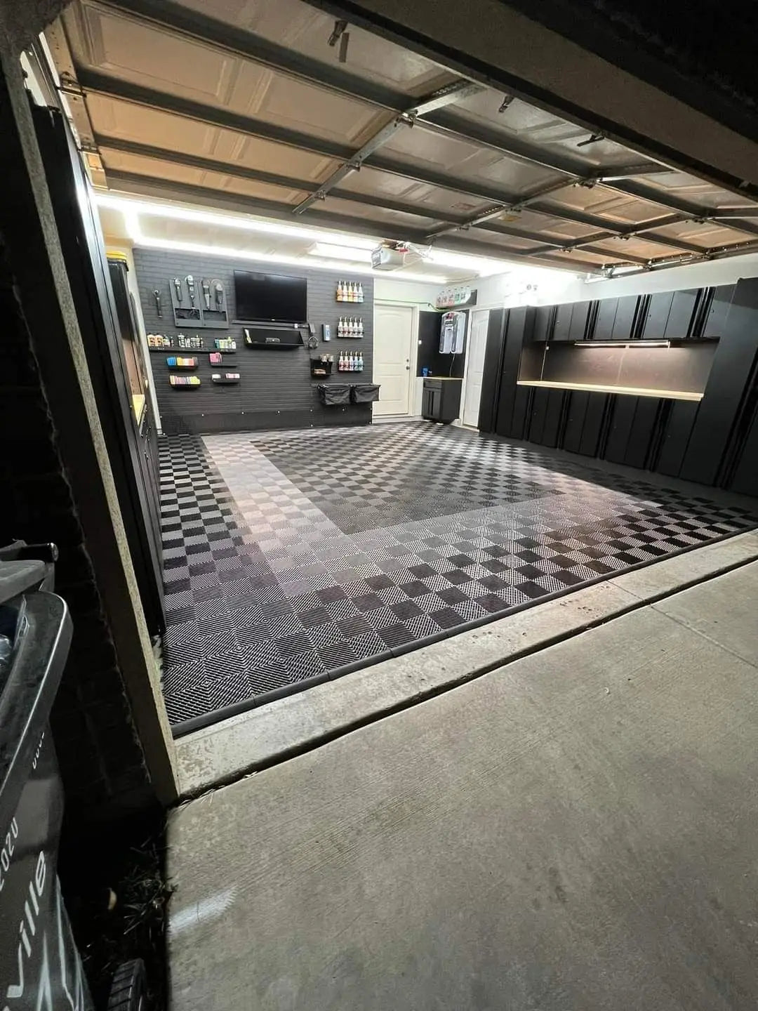 Modern Container Garage: Prefabricated Steel Carport, Multi-Vehicle Parking Shed