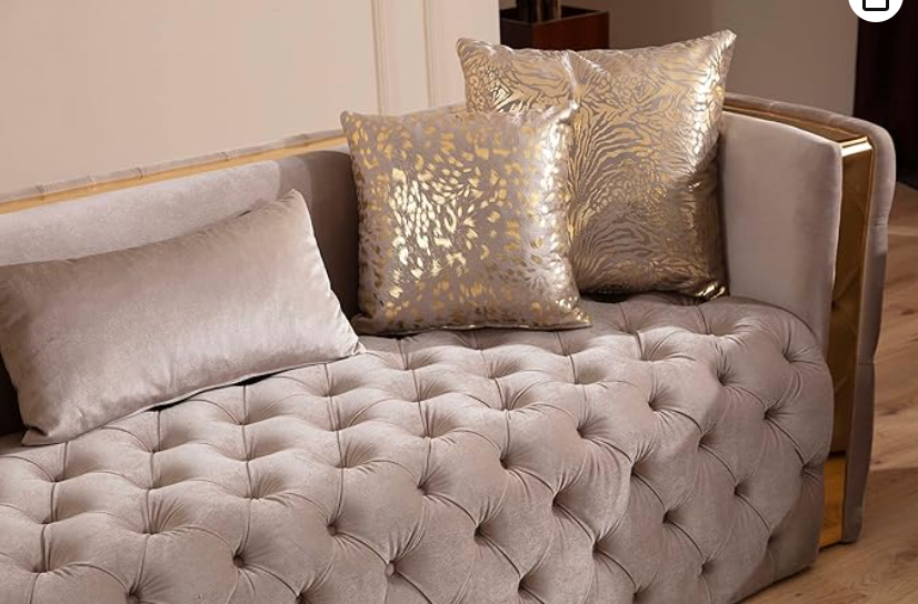 luxury Couch Velvet Chesterfield Loveseat - 2 Seater sofa and 4 Throw Pillows