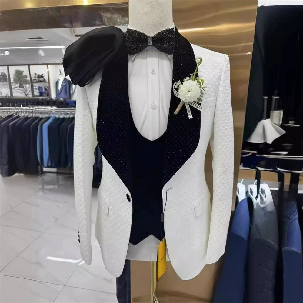 Men’s Three-Piece Shiny Tuxedo Suit – Velvet Collar Jacket, Vest & Slim-Fit Pants