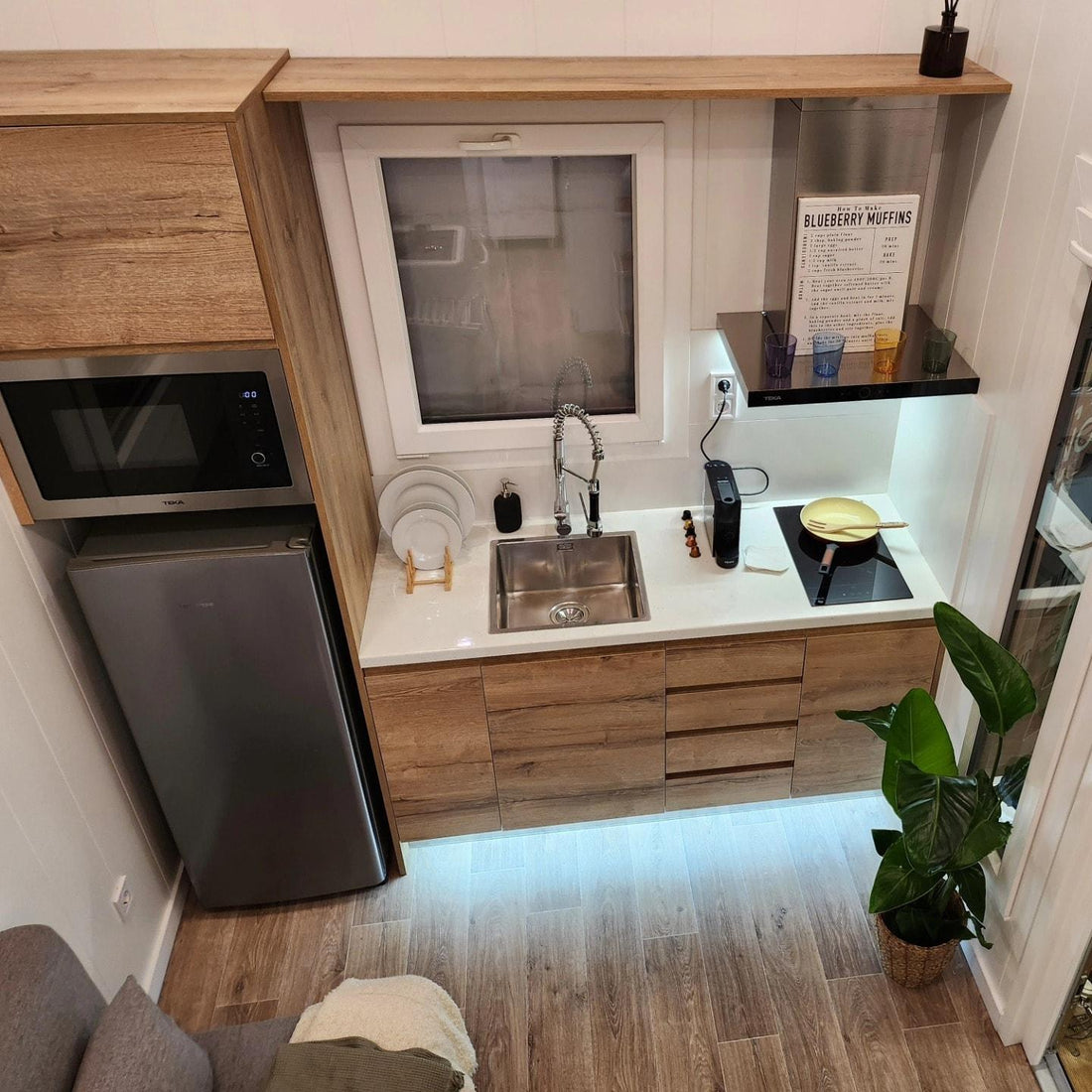 Modern Prefab ADU Tiny Modular Home with Bathroom & Kitchen