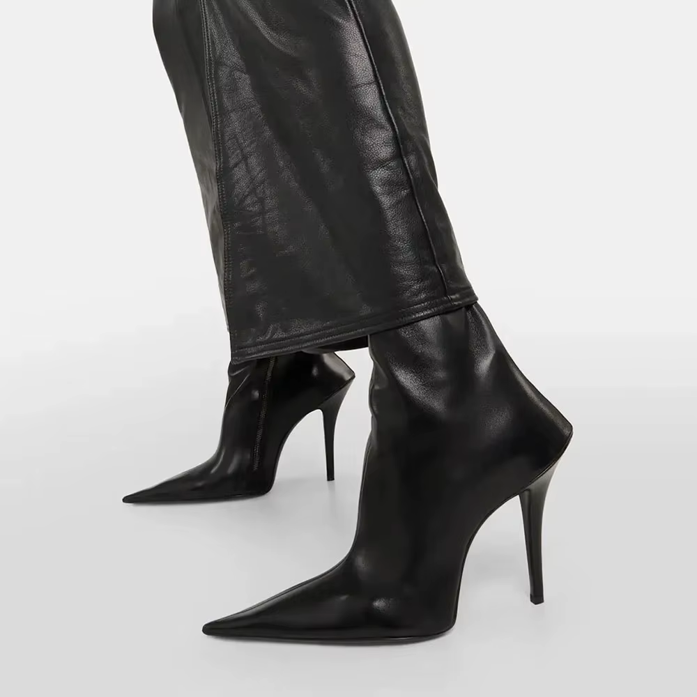 Women Black Knee-High Boots – Sleek Pointed Toe Slim Heel Design
