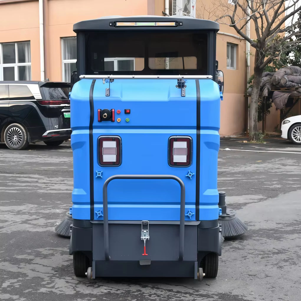 Industrial Ride on Electric Vacuum Floor Clean Sweeper Street Cleaner Floor Sweeper with High Pressure Water Gun