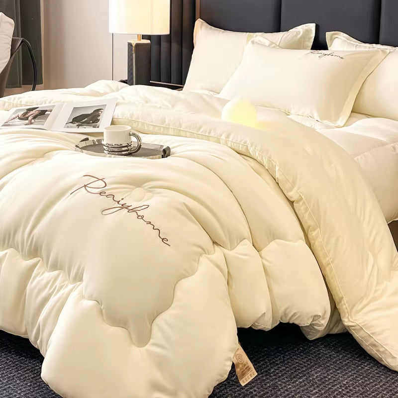 Luxury Quilted Winter Comforter – Soft Fluffy Thick Duvet Blanket