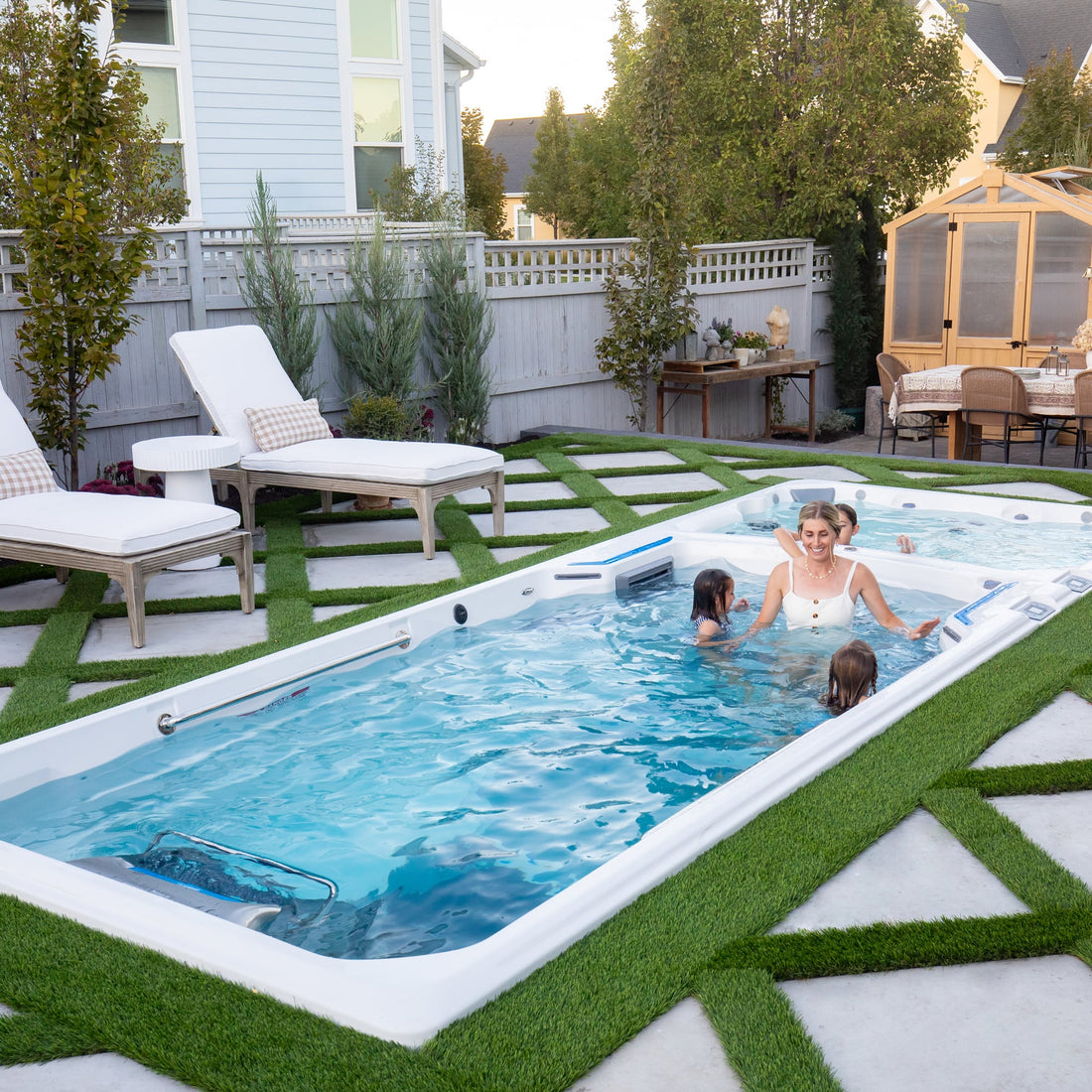 Modern Endless Swimming Spa - Constant Temperature Multipurpose Pool with Slide Cover