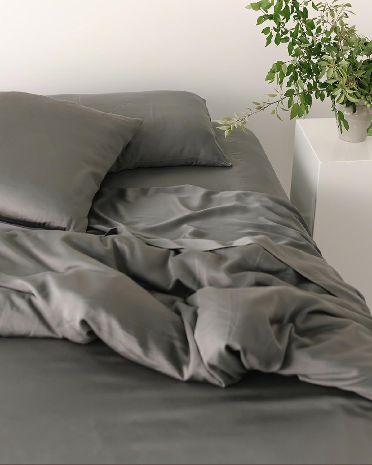 Modern Luxury Bed Sheet Set - 100% Viscose 4 Pieces Sheet Set