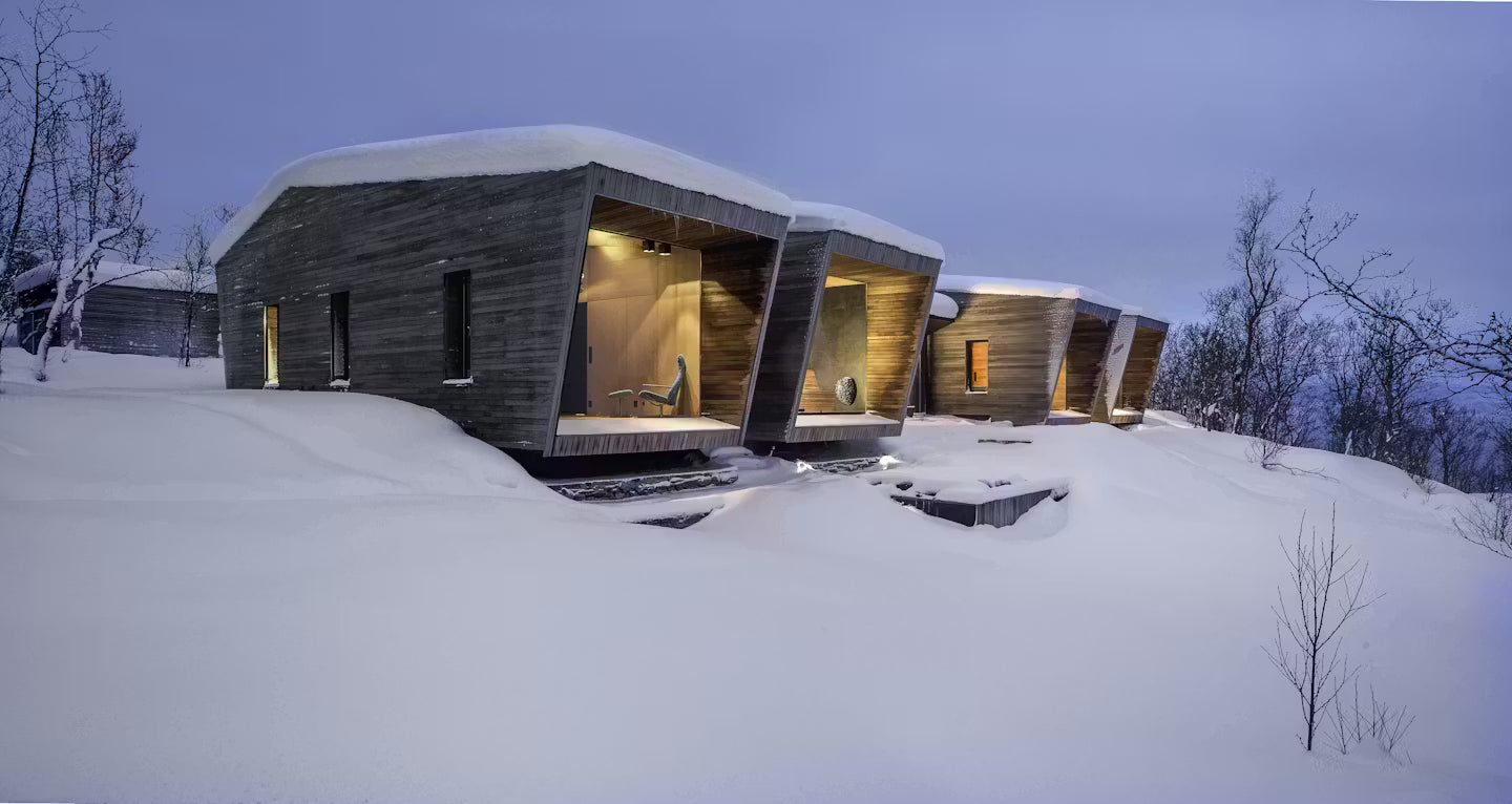 Luxury Modular Tiny Cabin with High Insulation for Glamping & Commercial Resorts