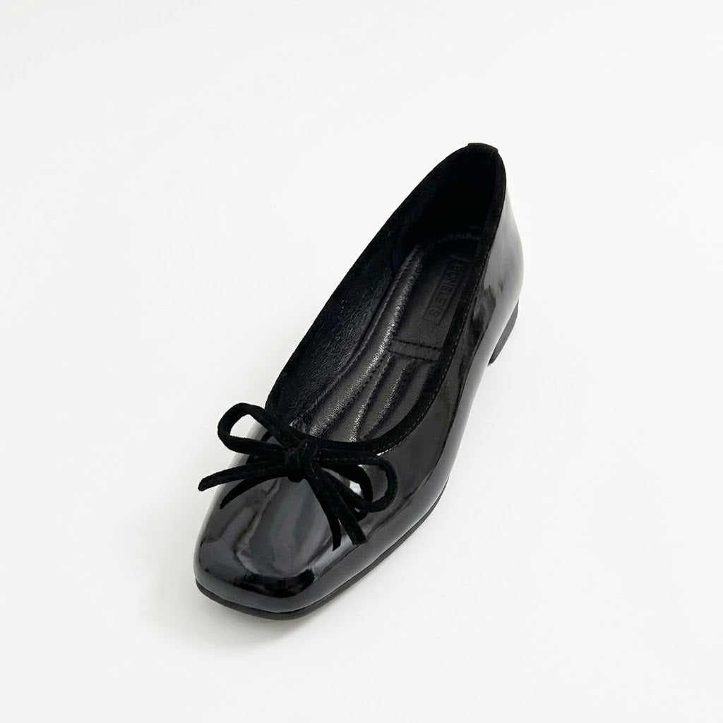 Modern Women's Red Mary Jane Flats with Buckle Strap – Classic Round Toe Bow Loafers